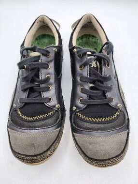 cushe Black and Gray Women's Lace-Up Sneakers